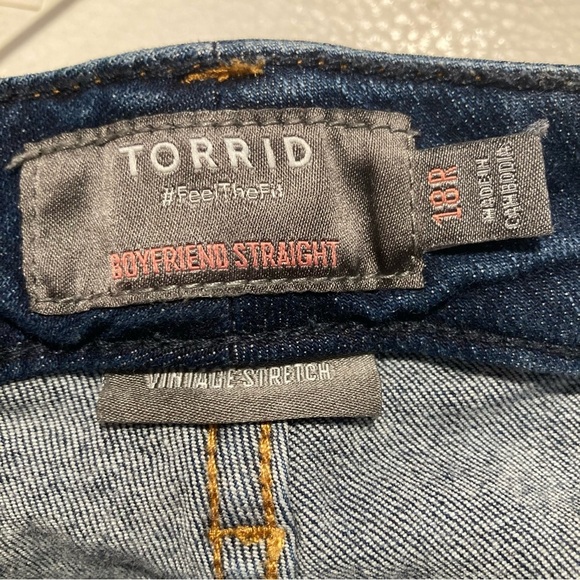 TORRID Sz 18R Boyfriend Straight Vintage Stretch Mid-Wash Jeans - Picture 10 of 12